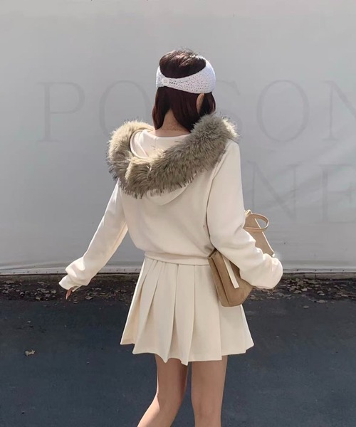 セール】ファーフーディーZIPパーカー＋プリーツミニスカート