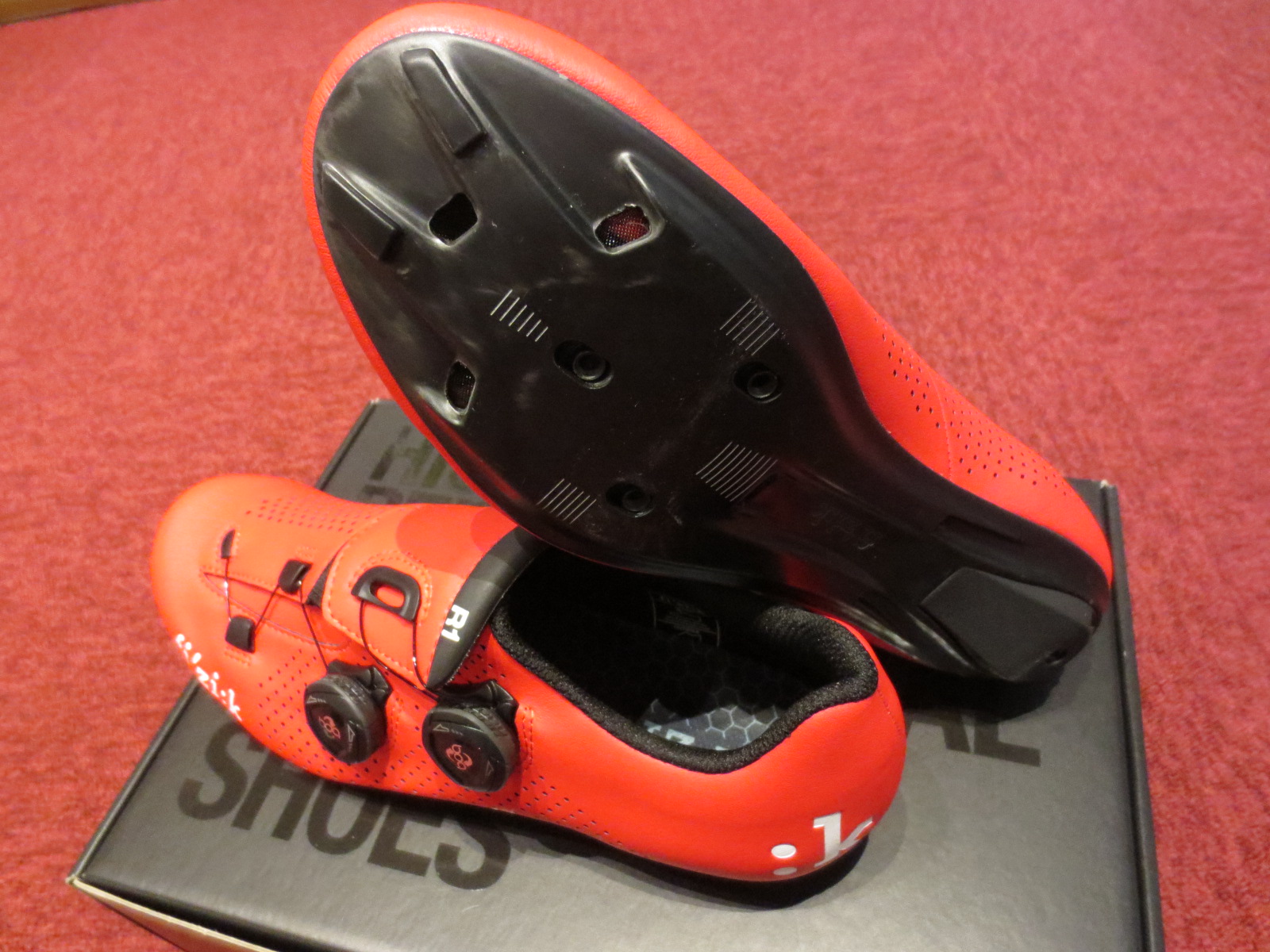 Fi'zi:k（フィジーク）シューズ＆バーテープ新入荷しました☆｜CYCLE