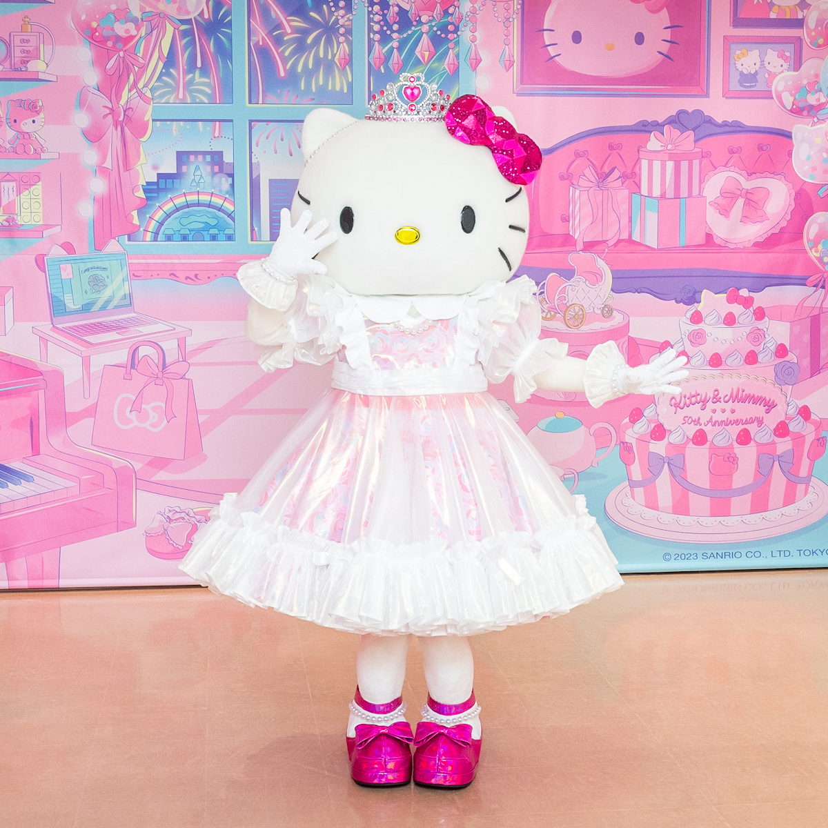 サンリオピューロランド・ハーモニーランドで開催！「ハローキティ」50